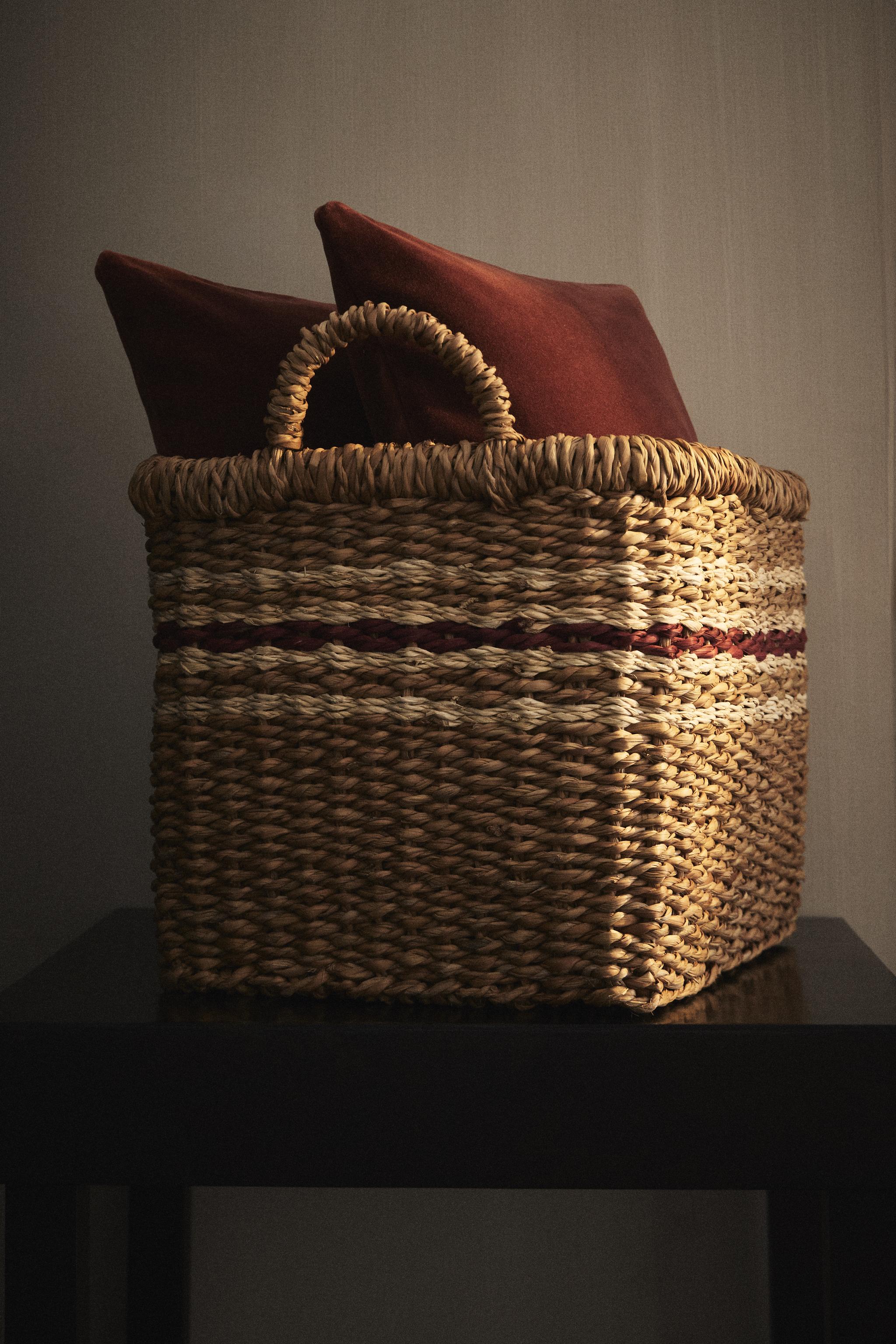 CORBEILLE RECTANGULAIRE RAYURES